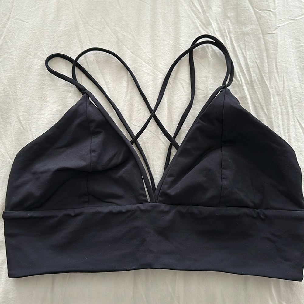 Lululemon strappy sports bra size 10